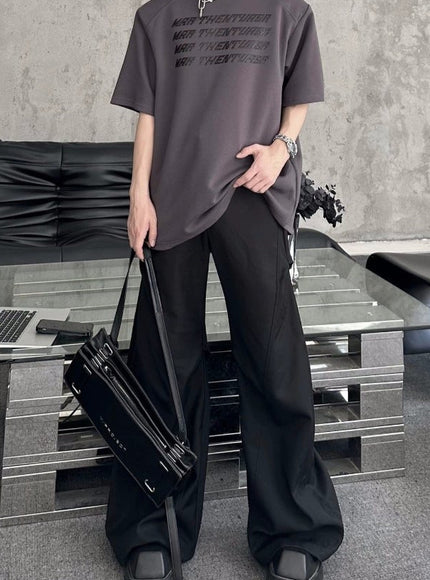 グラフィックモノクロームTシャツ