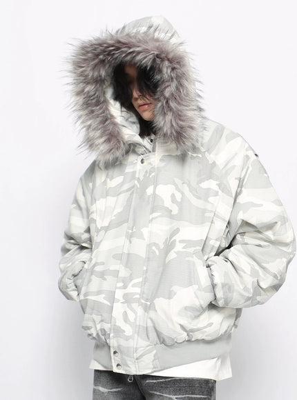 ホワイトカモフラージュダウンジャケット