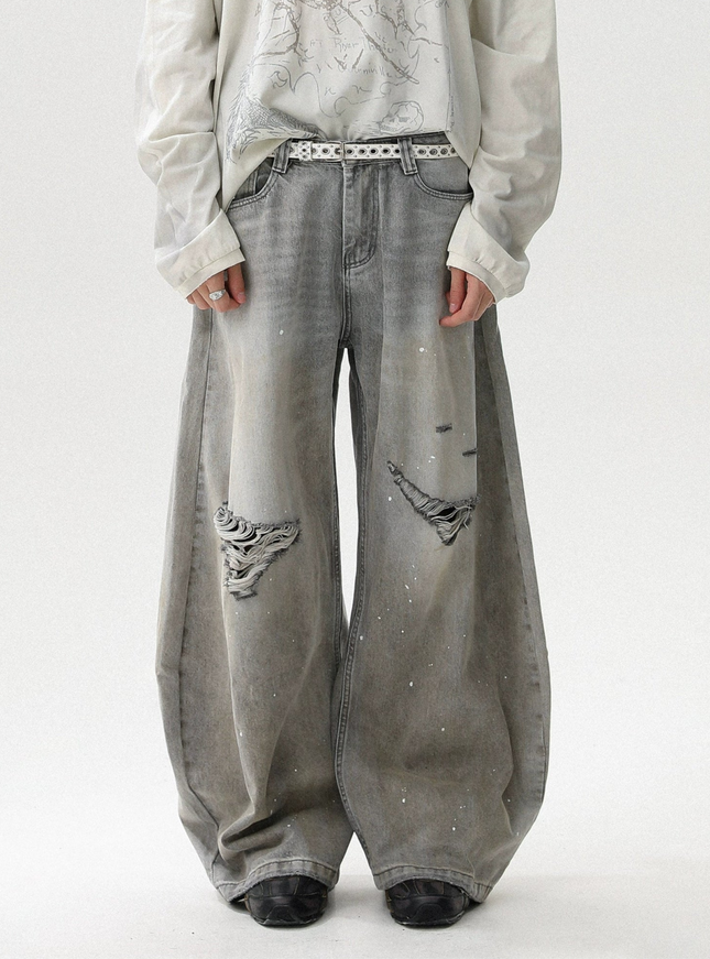 ルーズシルエットダメージデニム