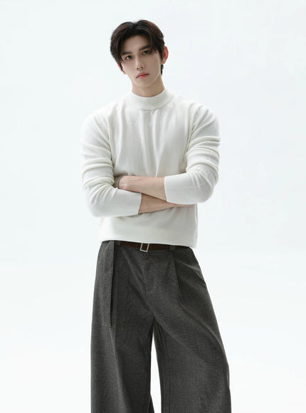 スリムタートルネックニット