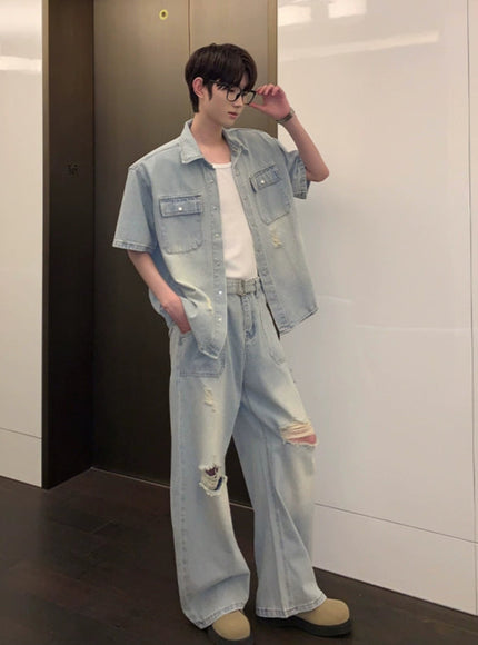 ライトブルーデニムシャツ