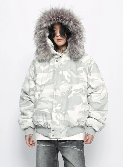 ホワイトカモフラージュダウンジャケット