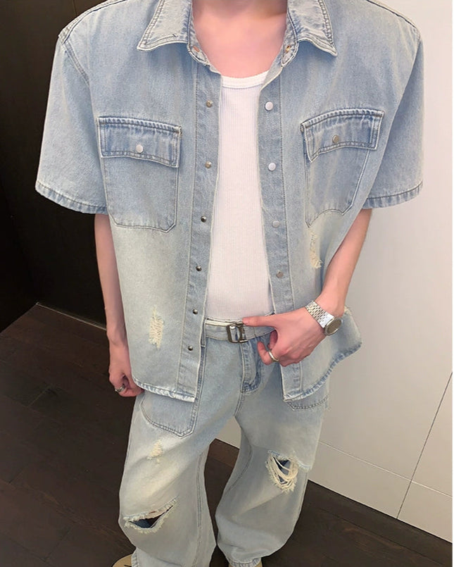 ライトブルーデニムシャツ