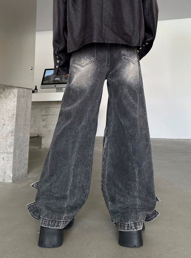 ユニークカッティングフレアデニム