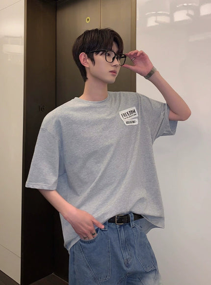 コリアンストリートパッチTシャツ